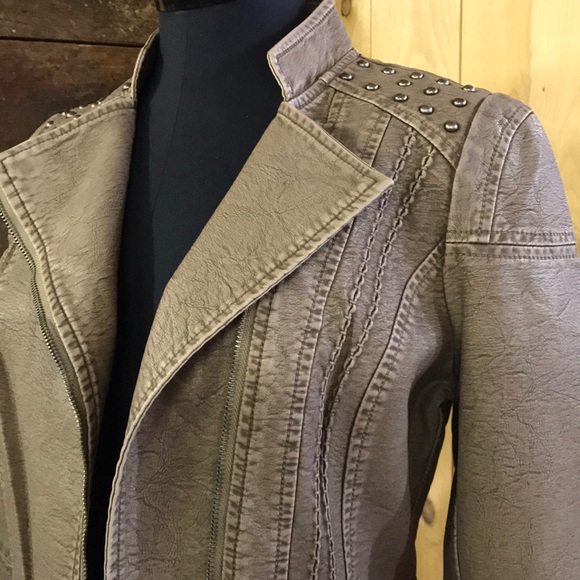 🛑SOLD OUT🛑 New Vegan Leather Brown Tan Jacket - Picture 4 of 7